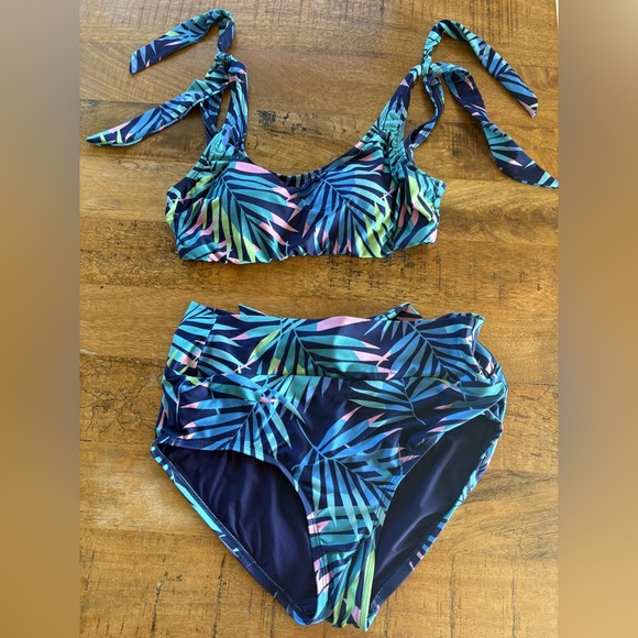 ModCloth Leaf Print Bikini Set Small Top Medium High Waist Bottoms - Picture 2 of 10